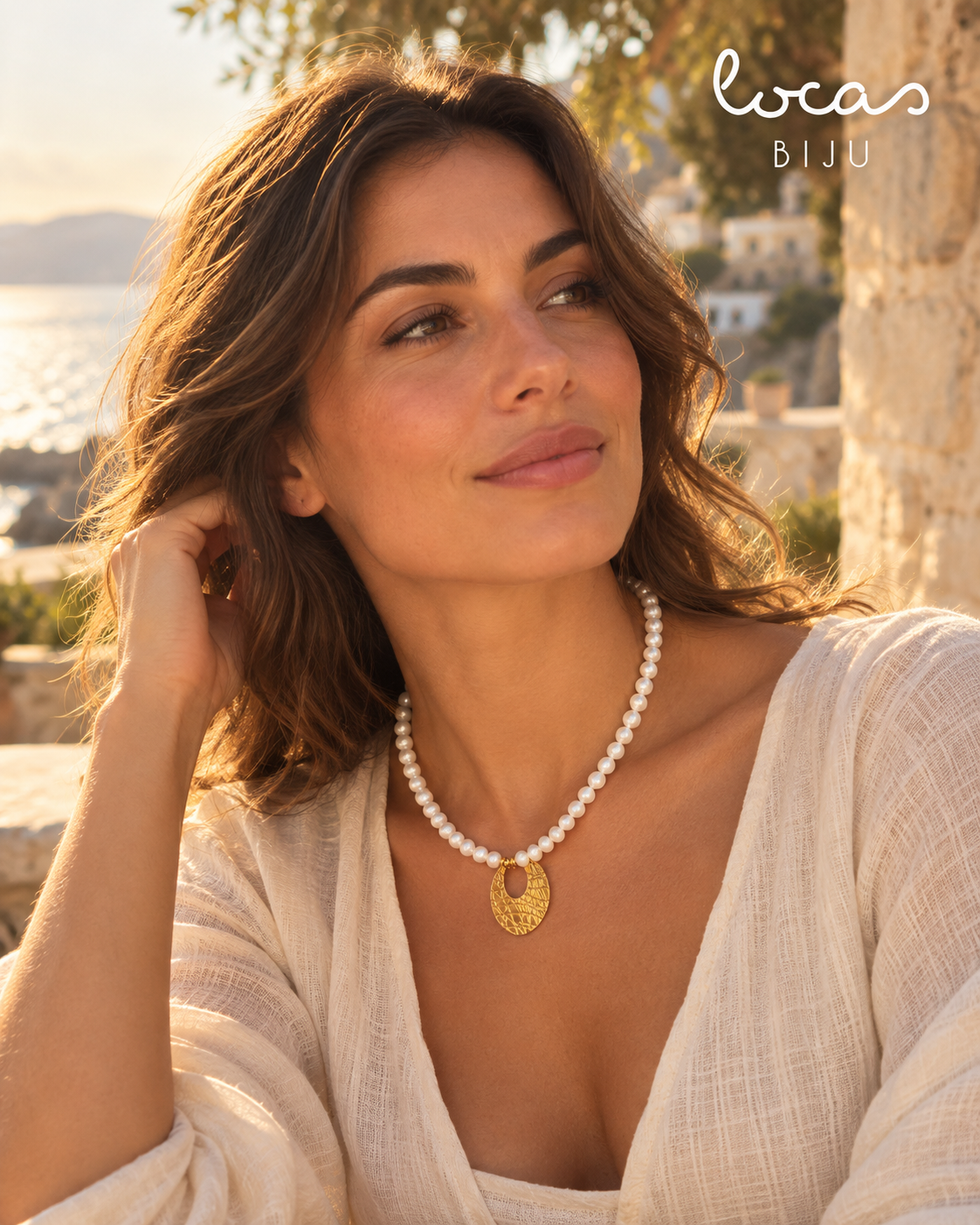 NEREA colar de pérolas naturais de água doce em look mediterrânico
