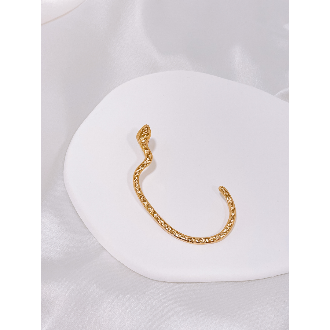 SNAKE EARCUFF