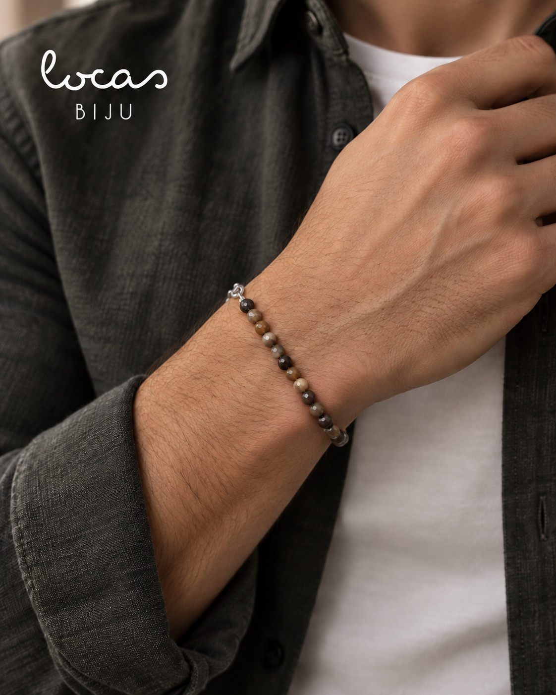 Pulseira masculina ATLAS em pedras naturais no pulso