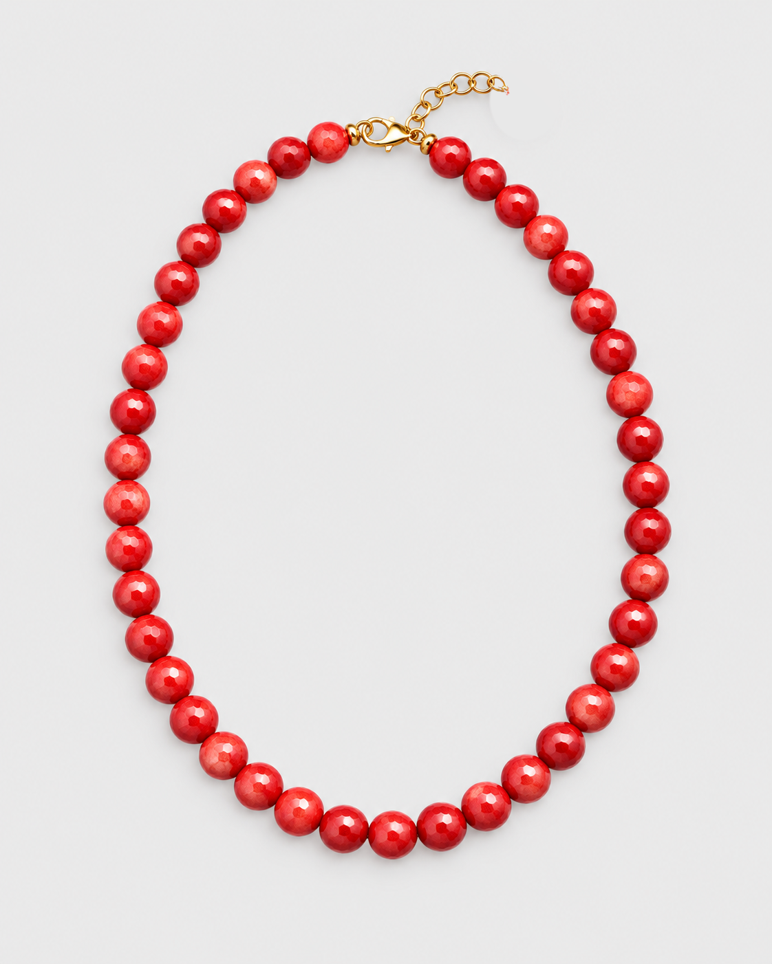 Colar VIGNA vermelho com pedras naturais facetadas, fecho dourado e extensor sem pendente